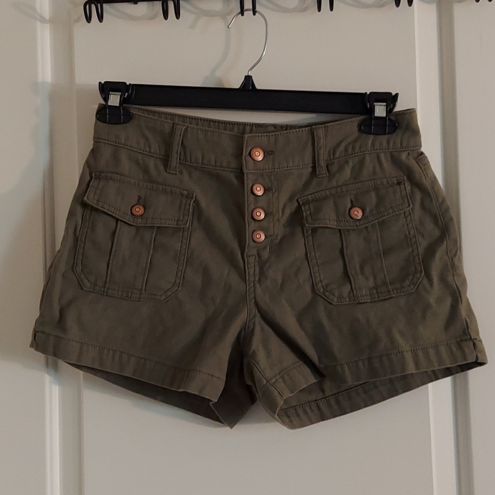 NWOT Boundaries mid-rise size 9 shorts